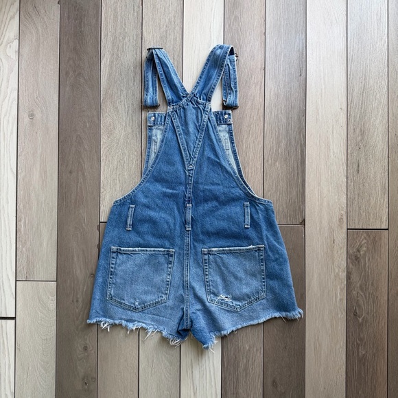 Abercrombie & Fitch distressed denim overall shorts - Picture 5 of 5